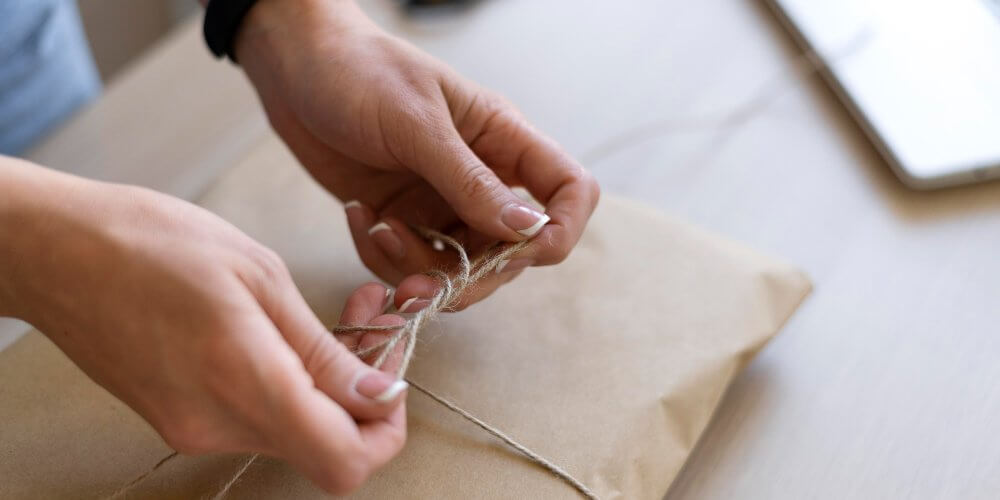 Pakowanie małej przesyłki Vinted